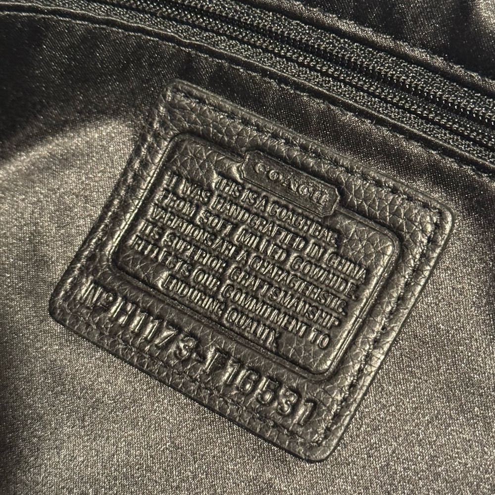 Coach Black Leather Women's Bag - Picture 4 of 6